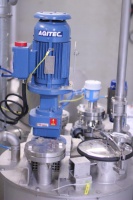 Vessel-roof stirrer homogenization